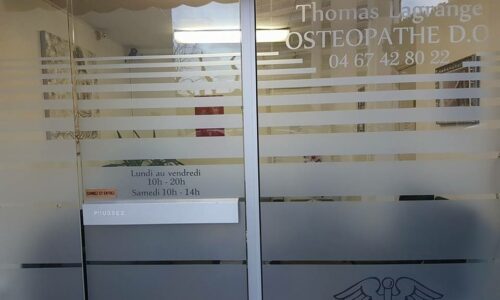 cabinet vitrine de mon cabinet ostéopathe et étiopathe à Montpellier